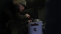 New Direction Tackle Rozsdamentes Acél Hordozható Gázfőző - Multifunkciós Kemping Tűzhely és BBQ Grill Sütő Horgászathoz és Kültéri Kirándul 4