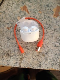 Bezdrôtové slúchadlá JBL Tune Flex 2 True Wireless, s aktívnym potlačením hluku, odolnosť voči vode IP54, 48-hodinová výdrž batérie, viacbodové pripojenie, biele 3