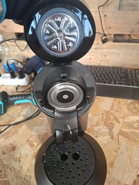 Philips Senseo Original Plus CSA210/60 kávépárnás kávéfőző, fekete — hibás, alkatrésznek: nem szívja fel a vizet (állapot: lásd a 2. képet) 4