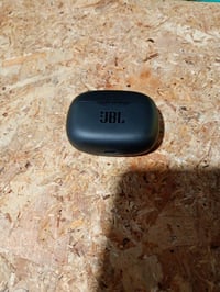 Nabíjacie puzdro JBL Wave Beam 2 čierne – náhradné nabíjacie puzdro pre slúchadlá JBL Wave Beam 2 2