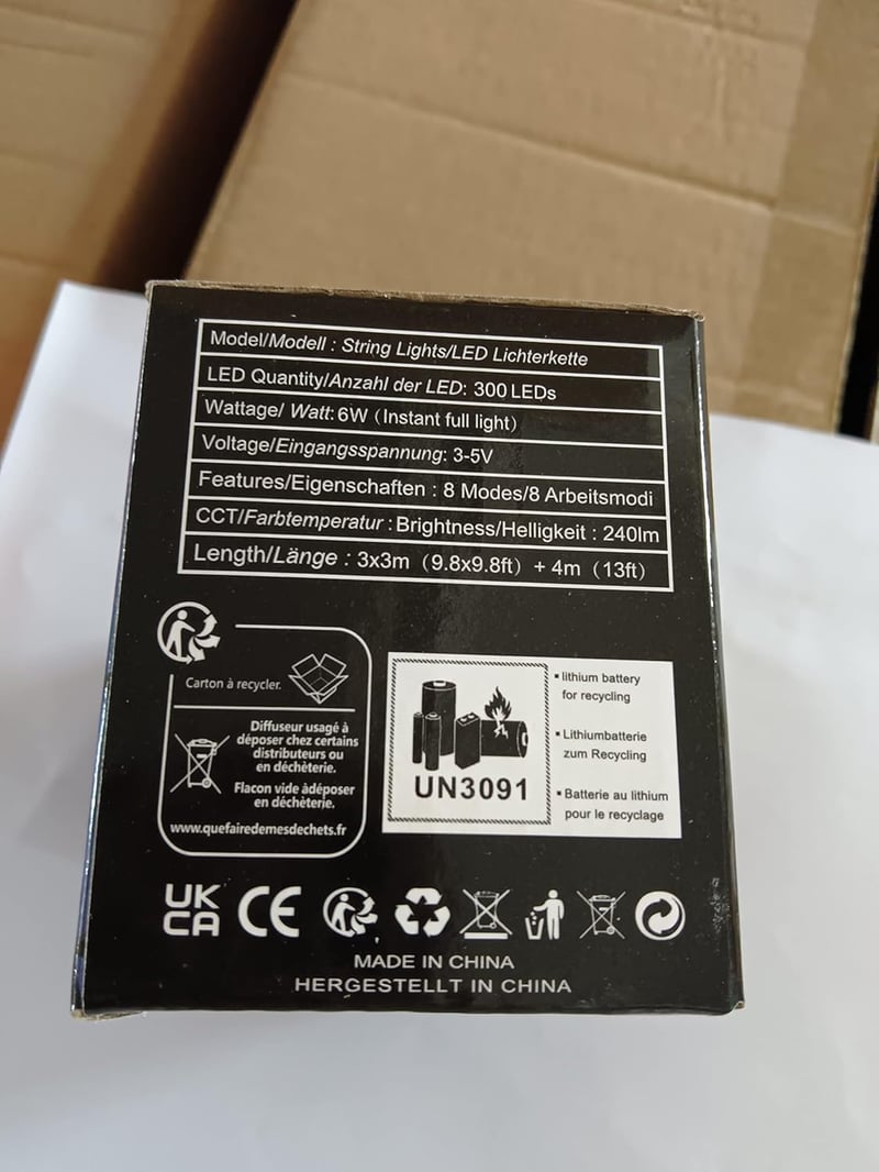 Fulighture 3x3m-es USB LED fényfüggöny, 300 LED, távirányítóval, vízálló, színes, 8 üzemmód
