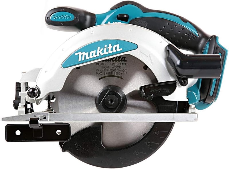 Makita DSS610Z 18V Akkumulátoros Körfűrész Li-Ion - Gép Akkumulátor Nélkül, 3.7 RPM, 54W, Gumírozott Markolat, Ferdevágási Funkcióval