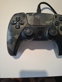 Bezdrôtový ovládač PlayStation DualSense pre PS5 — chybný, na náhradné diely: Obe páčky na ovládači majú drift (stav: pozri 2. obrázok) 4