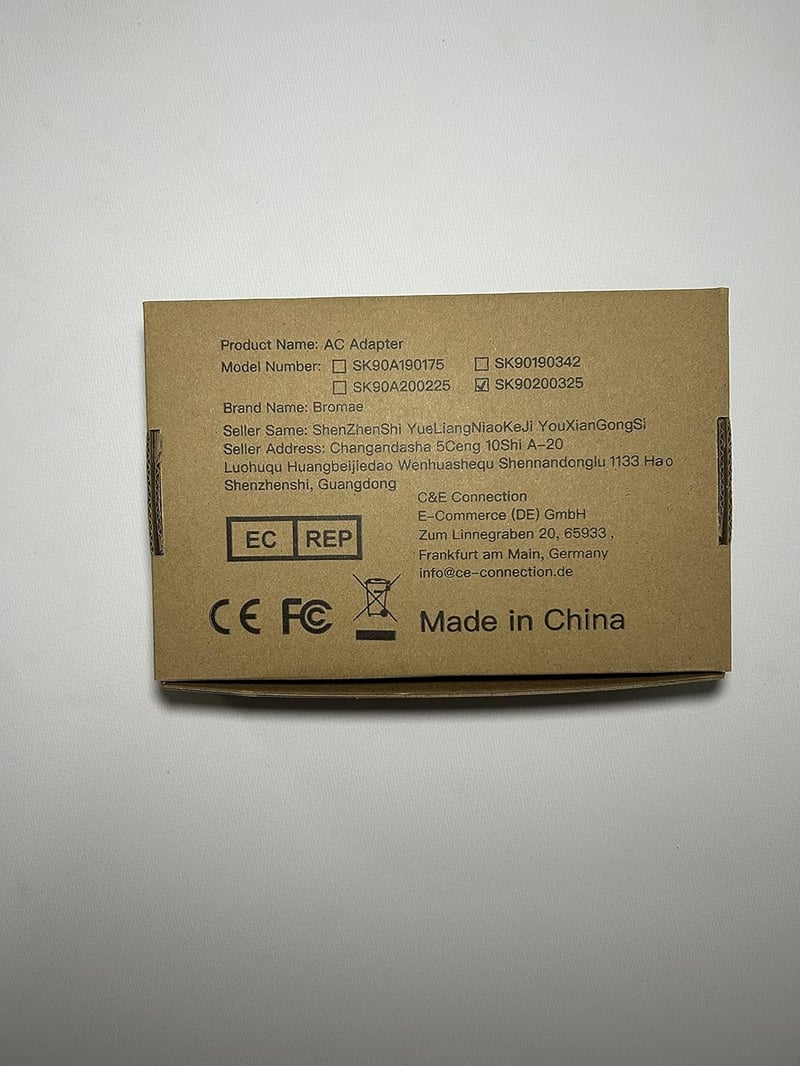 Lenovo 65W USB-C töltő - IdeaPad, ThinkPad és Yoga laptopokhoz kompatibilis hálózati adapter