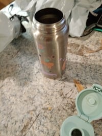 SIGG Shield Therm One Jungle gyerek szigetelt kulacs 0,5 L - rozsdamentes acél — horpadt, vízköves, karcos (állapot: lásd a 2. képet) 2