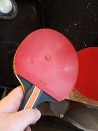Sada na stolný tenis JOY.J SPORT s 2 raketami, 3 loptičkami a prenosným obalom, do interiéru aj exteriéru — Jedna raketa je pretlačená (stav: pozri 2. obrázok) 2