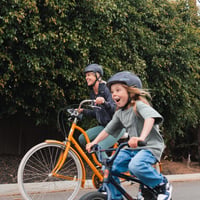 Cyklistická prilba 80Six Commuter matná čierna, veľkosť XS/S – ľahká mestská – na vrchnej časti prilby sa nachádza malý škrabanec (stav: pozri 2. obrázok) 5