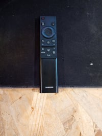 Daljinski upravljač za Samsung DU7179 43" Smart TV – Crystal UHD 4K, s tipkama za brzi pristup aplikacijama Netflix, Prime Video i Disney+, crni, 2024. 2