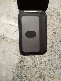 Portofel MagSafe ESR Geo negru, pentru 5 carduri, cu funcție FindMy și protecție RFID — suport interior deteriorat, fără cablu de încărcare (stare: vezi imaginea 2) 2
