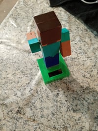 Puckator FF139 Minecraft Steve Solar – chybný, čiastočne funkčný: figúrka je otočená naopak a chýba meč (stav: viď 2. obrázok) 3