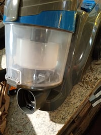 Aspirator fără sac Amazon Basics 1,7 L, 850 W, cu filtru HEPA, perie cu trei funcții, pentru covoare și pardoseli dure, negru-albastru 3