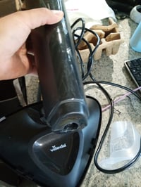 Parný čistič Vileda Steam Plus čierny, 400 ml nádržka, s ukazovateľom hladiny vody — BEZ NÁVLEKU NA PODLAHU S ČERVENÝMI PRÚŽKAMI (stav: pozri 2. obrázok) 4