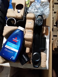 Aparat de curățare a petelor Bissell SpotClean ProHeat 36988 pentru covoare și tapițerie, 330W, rezervor 2,5 l, pentru mașină și canapea, utilizat 3