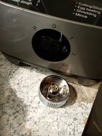 YASHE 11-u-1 multifunkcionalni kuhinjski robot, posuda od 2,5 l, 1,5 l — neispravan, za dijelove: utisnut dio prekidača (stanje: vidi drugu sliku) 2