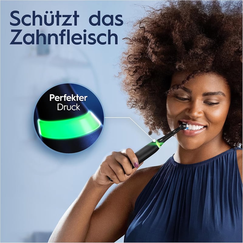 Oral-B iO 5 Plus elektromos fogkefe szett, 2 db fekete-fehér + 4 pótfej, 5 üzemmód