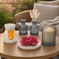 Illatos énidő aromacsomag: 2 db 150 ml-es diffúzorpalack + kerámia aromadiffúzor + aromálámpa + illatgyertya 1