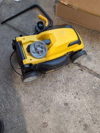 Powerplus POWEG62205 elektromos fűnyíró 1300 W, 320 mm vágásszélesség — hibás, alkatrésznek: nem kapcsol be (állapot: lásd a 2. képet) 2