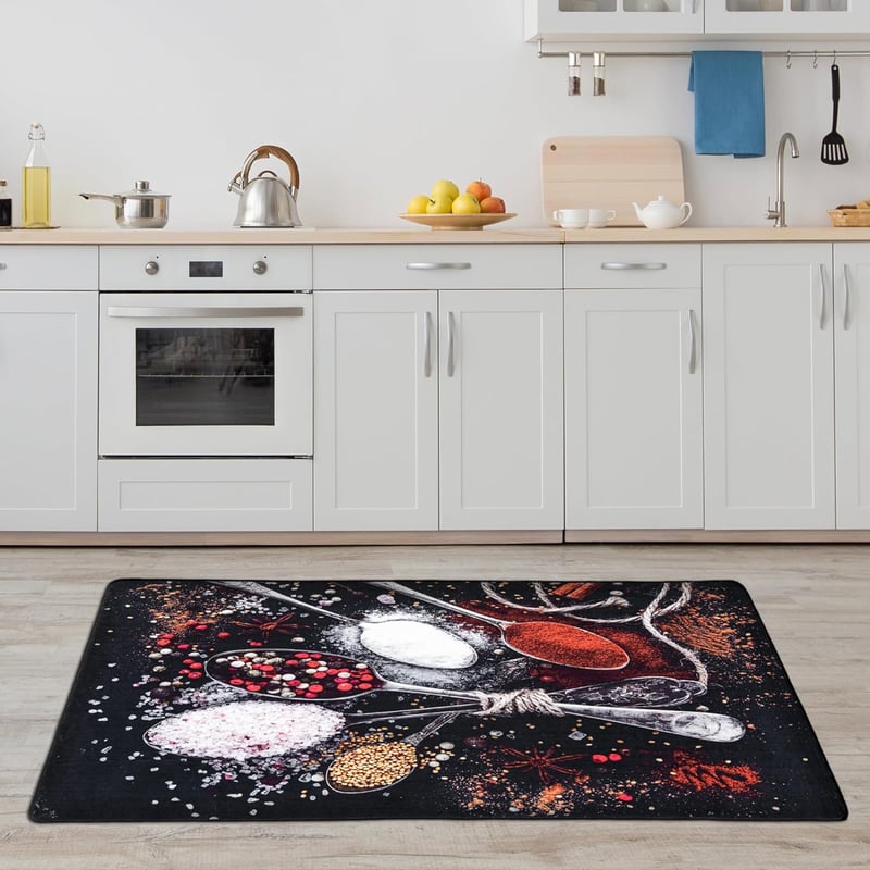 Miqna modern fekete konyhai szőnyeg, csúszásgátló géllel, mosható (140x190 cm)