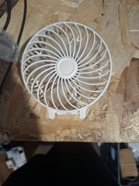 Skladací ručný ventilátor HandFan 5200 mAh, sklopný o 180°, 3 rýchlosti, výdrž 20 hodín — viditeľne používaný (stav: pozri 2. obrázok) 2