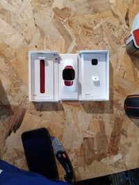 Inteligentné hodinky Fitbit Versa 4 so zabudovaným GPS, malinovo-ružový/medený hliník, 6-dňová výdrž batérie, 40+ športových režimov, kompatibilné s Androidom a iOS 2