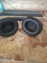 Căști Bluetooth JBL Tune 770 NC cu anulare adaptivă a zgomotului — defecte, pentru piese: casca stângă nu se aude (stare: vezi a doua fotografie) 4
