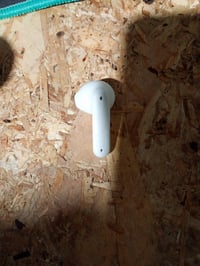 Ľavé slúchadlo JBL Tune Flex TWS Bluetooth v bielej farbe s aktívnym potlačením hluku 2