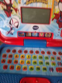 VTech Spidey detský vzdelávací notebook s QWERTZ klávesnicou, interaktívna vzdelávacia hra Marvel Spider-Man 3