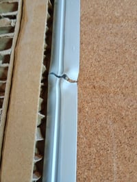 Amazon Basics plutena oglasna ploča s aluminijskim okvirom 90x60 cm, pravokutna, srebrna — oštećen aluminijski okvir (stanje: vidi 2. sliku) 4