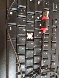 CHERRY Stream tipkovnica sa žicom, QWERTZ njemački — neispravna, djelomično radi: otpala tipka D (stanje: vidi 2. sliku) 4