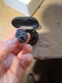Bezdrôtové Bluetooth slúchadlá Bose QuietComfort s aktívnym potlačením hluku, na šport, 8,5-hodinová výdrž batérie, čierne – používaný stav 4
