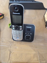 Panasonic KX-TG6821 bežični telefon sa sekretaricom i spikerfonom, srebrni, DECT telefon s niskim zračenjem, 1 komad 2