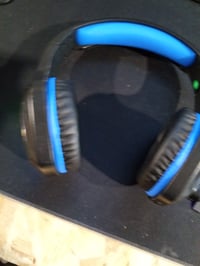 Fachixy FC100 2.4G bežične gaming slušalice s mikrofonom, 50+ sati — bez kabela za punjenje i USB prijamnika (stanje: vidi 2. sliku) 3