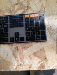 Tastatură wireless Bluetooth OMOTON cu iluminare de fundal, reîncărcabilă, ergonomică — fără cablu USB (stare: vezi a 2-a imagine) 3