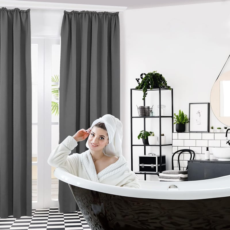Deconovo Sötétítő Függöny Hőtartó Polyester Anyagból - Világosszürke Fényzáró Függönypár Ráncolt Szalaggal, 245x140 cm, Hőszigetelő