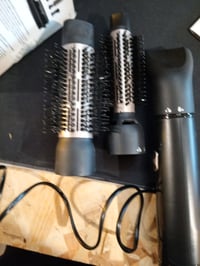 Remington AS7300 Blow Dry & Style Ondulator cu aer cald 800W, cu 3 accesorii: perii rotunde de 25 mm și 38 mm, concentrator, 2 trepte de temperatură, pentru păr scurt și 2