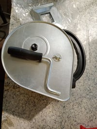 Aparat manual de pulverizat tencuială Cevik CA-TIROLESA pentru suprafețe cu stropi și stuc, cu mâner ergonomic, stare utilizată 3