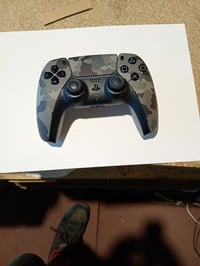 Bezdrôtový ovládač PlayStation DualSense pre PS5, sivé maskáčové prevedenie — Nabíjací kábel nie je súčasťou balenia (stav: pozri 2. obrázok) 2