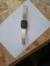 Inteligentné hodinky Xiaomi Redmi Watch 5 Lite v zlatej farbe, moderný silikónový remienok — chýba nabíjačka, remienok je zažltnutý (stav: pozri 2. obrázok) 2