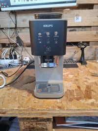Espressor automat Krups Coffee Crush Extra cu presiune de 15 bari, ultra-compact, lățime de 15 cm, culoare bej, pentru espresso și cafea la filtru 2