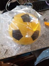 alldoro 63103 Penová futbalová lopta žltá, Ø 20 cm, extra mäkká softballová lopta pre deti, na vnútorné aj vonkajšie použitie, ľahká a tichá 2