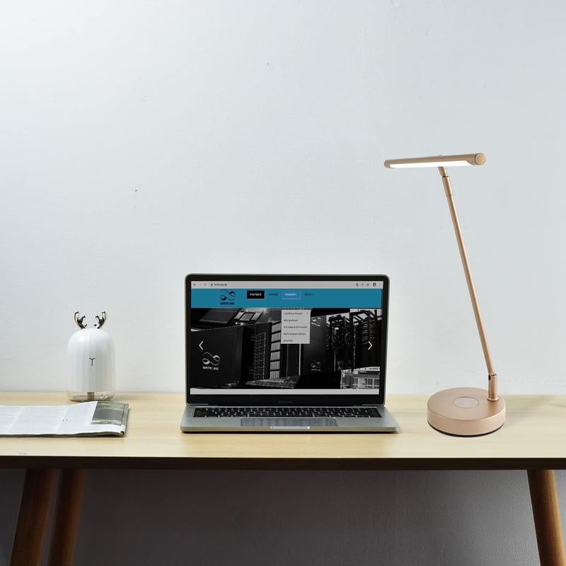 BootyBay IN78LEDKLG1 Alumínium Zongoralámpa 78 LED-del - Asztali Lámpa Vezeték Nélküli Töltéssel, Fényerőszabályzóval, USB-A Porttal, Matt A
