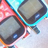 VTech KidiTalkie Explorer voki-toki za djecu, set od 2 komada, 8-u-1 primopredajnik, s LCD zaslonom, u crvenoj i plavoj boji 2