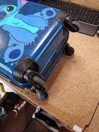 Disney Stitch tvrdý cestovný kufor na kolieskach, veľkosť S, 49x33x22 cm, 30 l, 4 otočné kolieska, námornícka modrá, pre deti 2