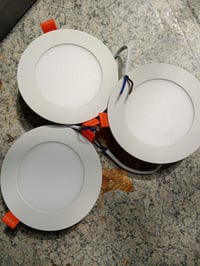 Sada vstavaných svietidiel Osram s integrovaným napájacím zdrojom, úzka 3x120 mm, 3000 K — chýbajúce montážne príslušenstvo (stav: pozri 2. obrázok) 3