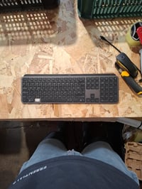 Bezdrôtová klávesnica Logitech MX Keys S, grafitová — chybná, na súčiastky/na opravu (stav: pozri 2. obrázok) 2