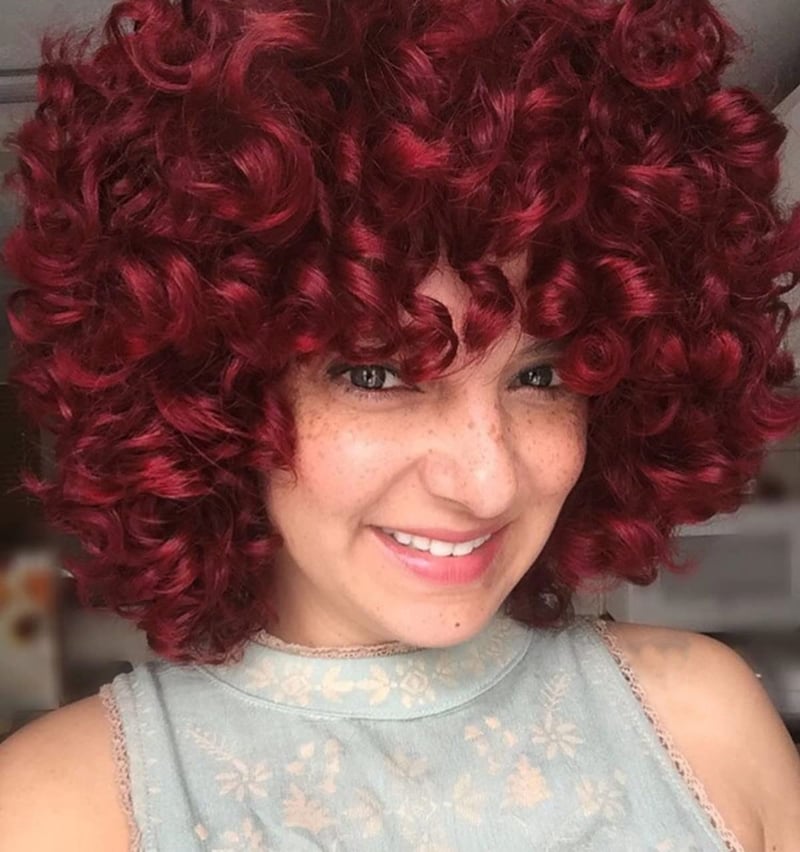 PORSMEER Rövid Vörös Afro Paróka Göndör Frufruval - Halloween, Cosplay Jelmezekhez