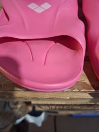 Sandale de baie unisex pentru copii Arena Hydrosoft II Junior, cu talpă ergonomică antiderapantă, rezistente la clor, roz, mărimea 36 5