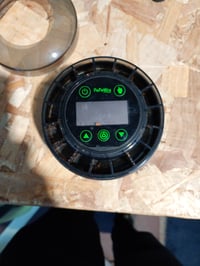 Automatický dávkovač krmiva pre akváriové ryby Petbank s USB nabíjaním, LCD displejom, časovačom a dizajnom proti vlhkosti - Automatické krmivo pre ryby 4