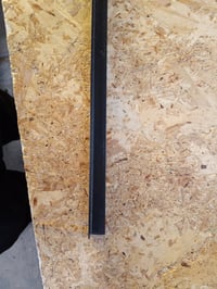Profil unghiular Alberts 479015 din plastic negru 1000x15x15 mm, profil de colț în formă de L pentru interior și exterior — urme de uzură și lovituri (stare: vezi a 2-a imagine) 3