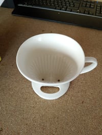 Suport filtru de cafea din porțelan Melitta 1x4 pentru preparare pour over, alb, cu fante laterale - stare folosită 3